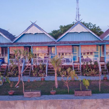 Moyo Island Resort Exterior photo