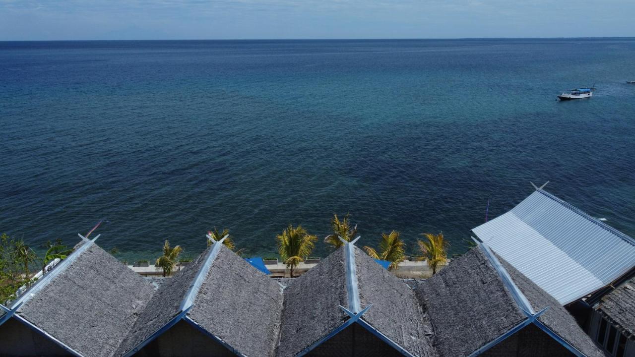Moyo Island Resort Exterior photo