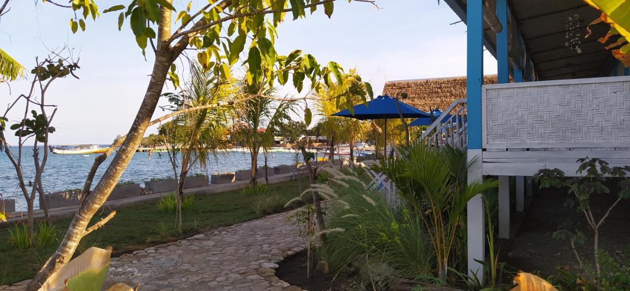 Moyo Island Resort Exterior photo